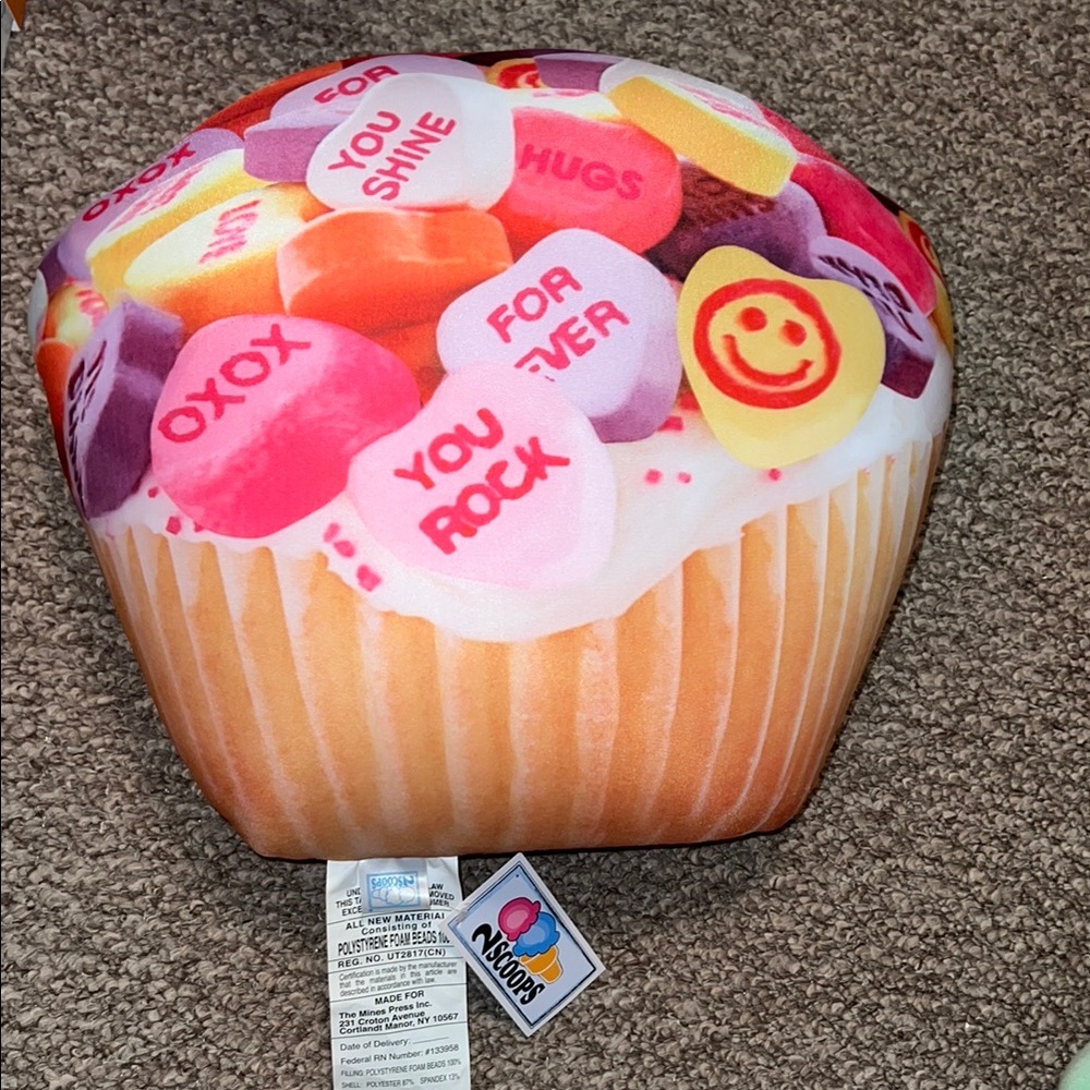 NWT 2 Scoops Microbead Throw Pillow, Candy Conversation Hearts Cupcake plushie